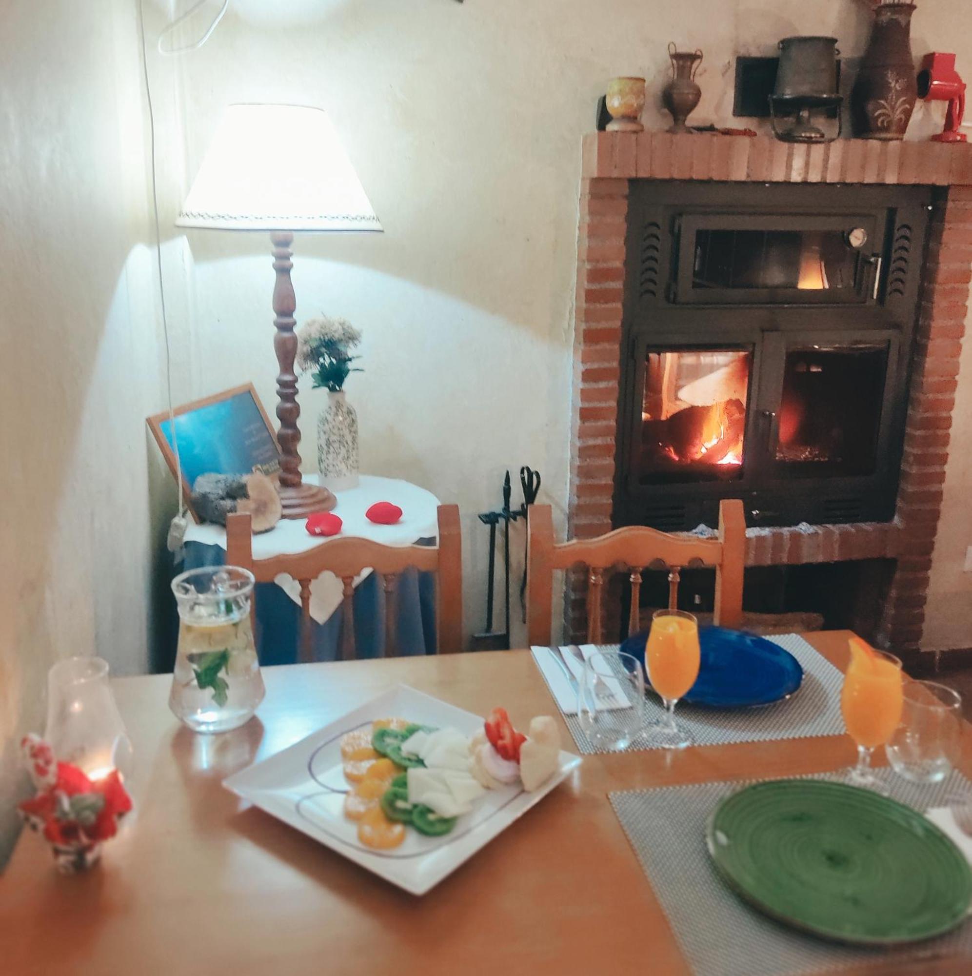 Hotel Rural Familiar Almirez-Alpujarra เลาฆาร์ เด อันดารากซ์ ภายนอก รูปภาพ