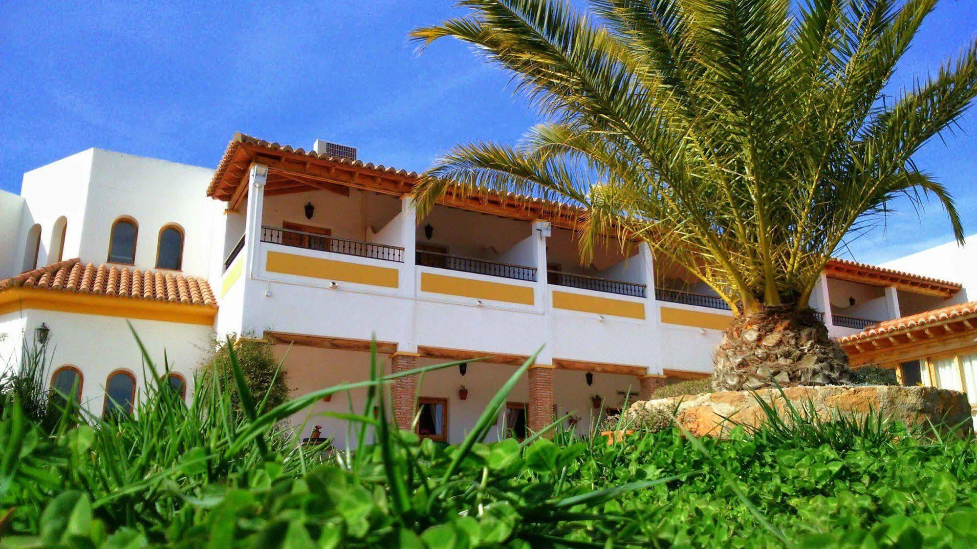Hotel Rural Familiar Almirez-Alpujarra เลาฆาร์ เด อันดารากซ์ ภายนอก รูปภาพ